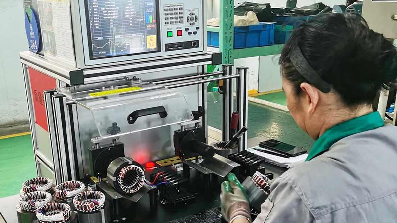 直流电机驱动板接线图揭秘：型号与参数详解